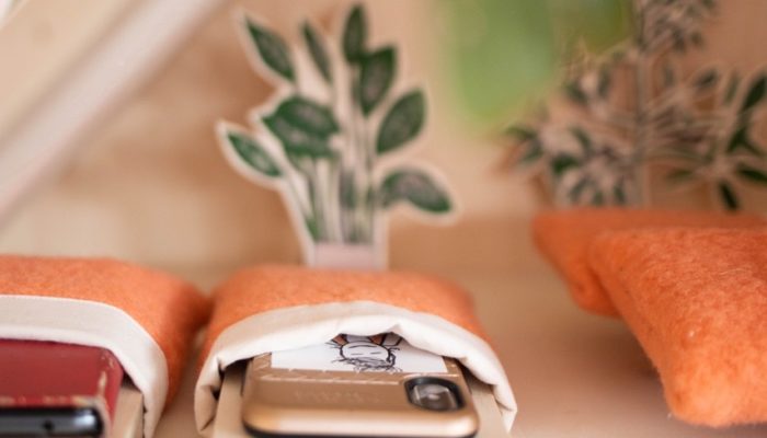 Kunstinstallatie - telefoonbedjes